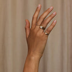 Menhir Round Engagement Ring Setting