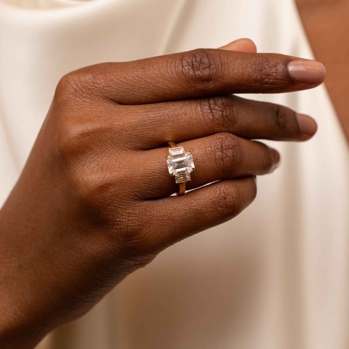 "Grand Special" 3 Stone Engagement Ring Setting
