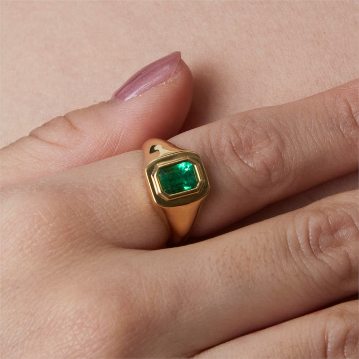 1.10ct Emerald Signet Ring