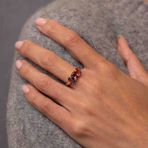 Ombre Spine Vesta Ring Image 2