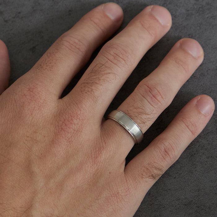 6.5mm Grooved Edge Wedding Band